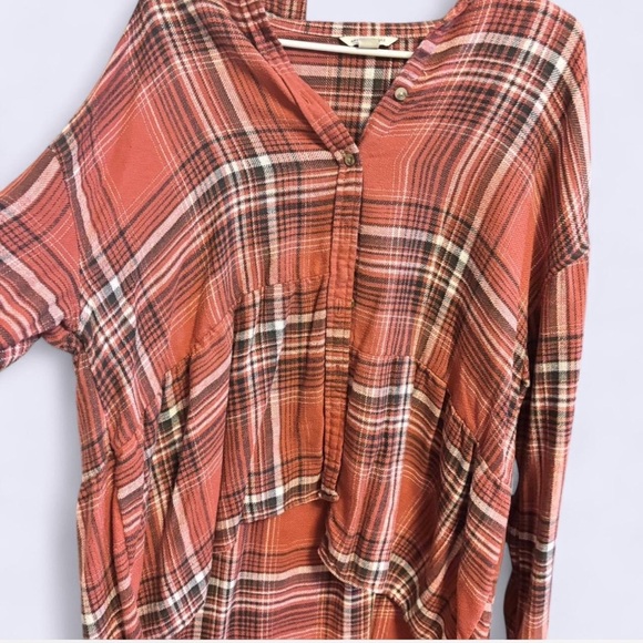 Plaid Button-Up Women's Top - Picture 1 of 2